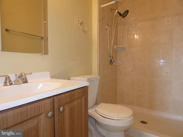 $2,200 | 3495 Castle Hill Drive, Woodbridge, VA 22193