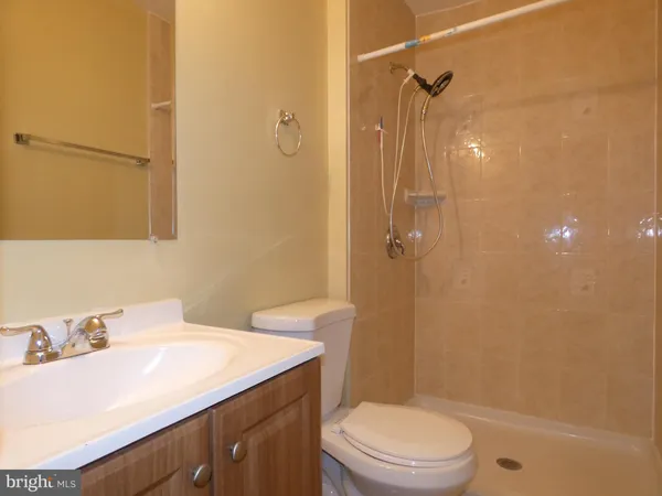 $2,200 | 3495 Castle Hill Drive, Woodbridge, VA 22193
