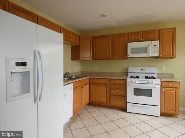 $2,200 | 3495 Castle Hill Drive, Woodbridge, VA 22193