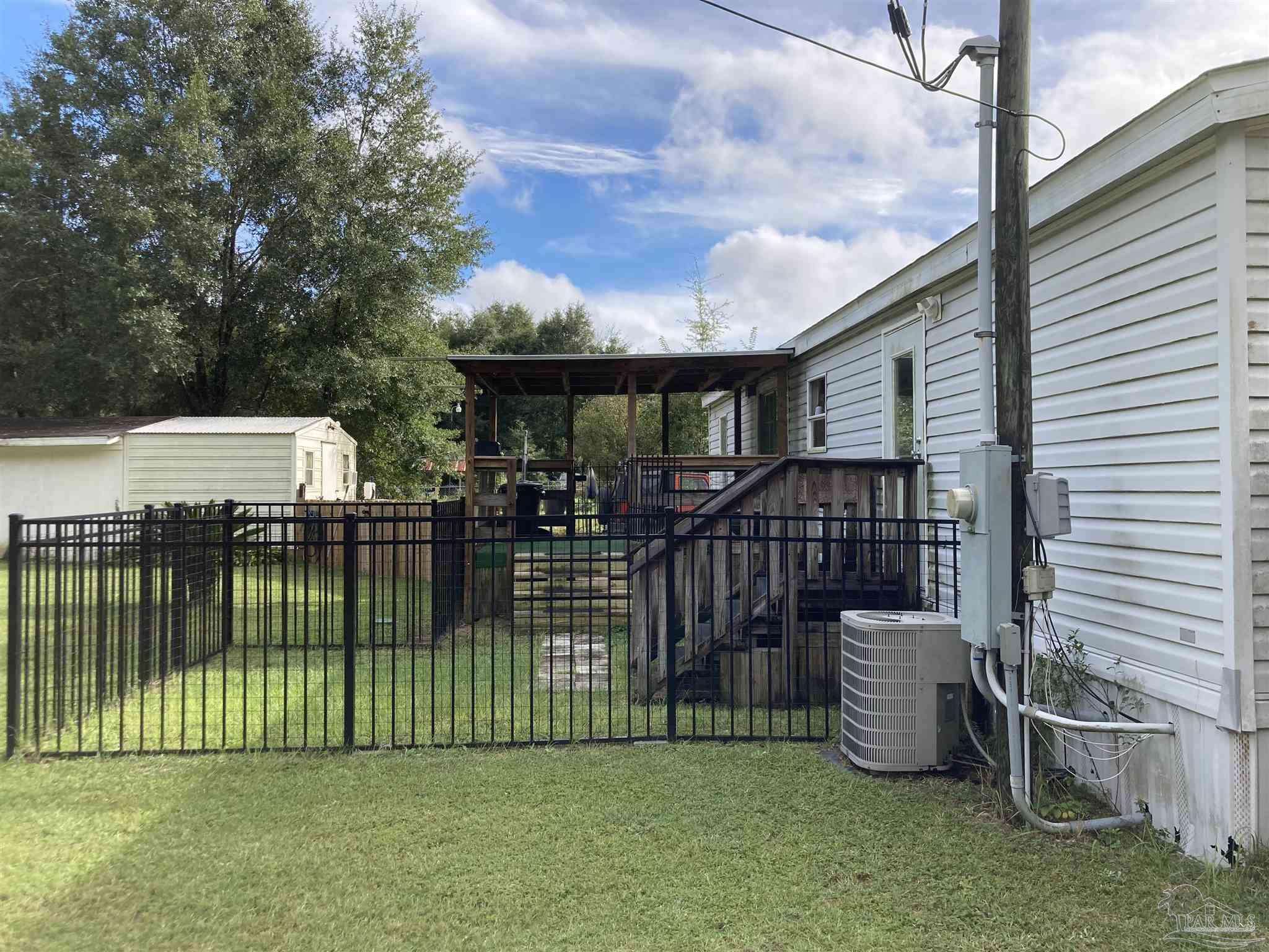 4977 Community Circle Milton, FL 32583 - Photo 20 of 36