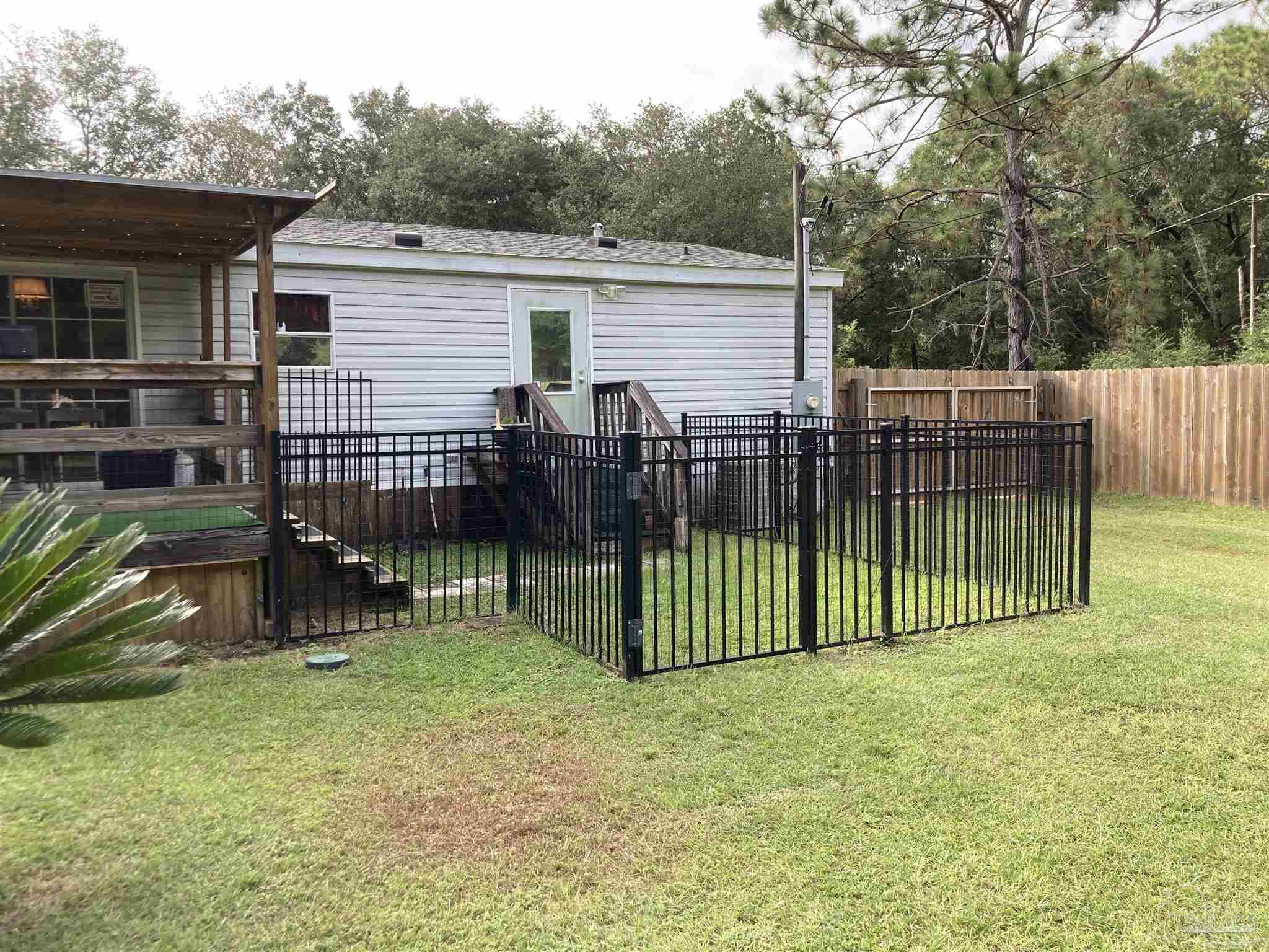 4977 Community Circle Milton, FL 32583 - Photo 21 of 36