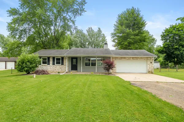 $299,900 | 4582 East Y Avenue, Vicksburg, MI 49097