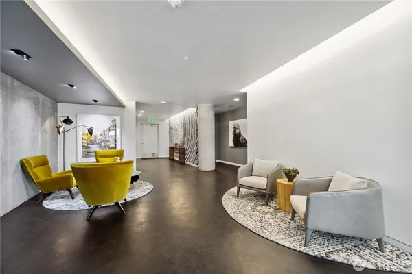 $2,700 | 590 1st Avenue South, Unit 615, Seattle, WA 98104