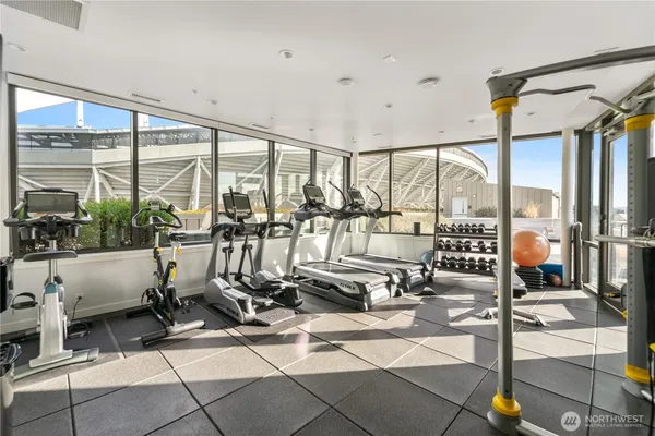 $2,700 | 590 1st Avenue South, Unit 615, Seattle, WA 98104