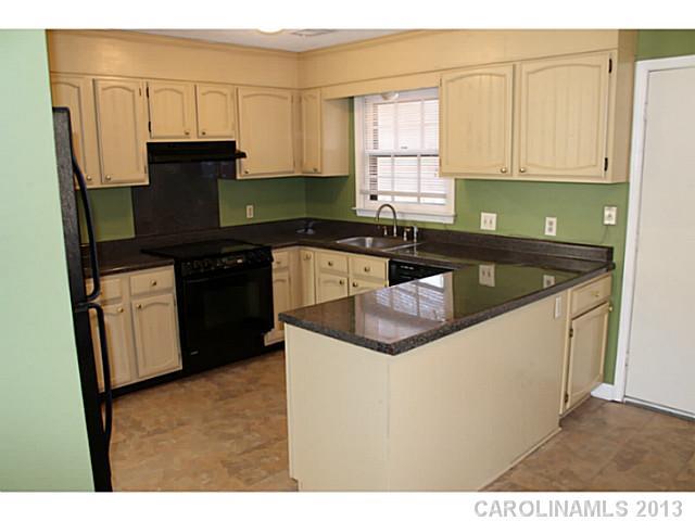 8326 Country Oaks Road Charlotte, NC 28227 - Photo 7 of 16