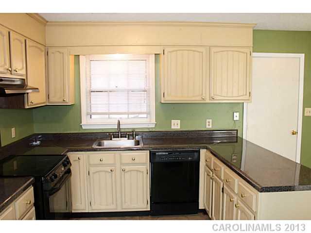 8326 Country Oaks Road Charlotte, NC 28227 - Photo 9 of 16