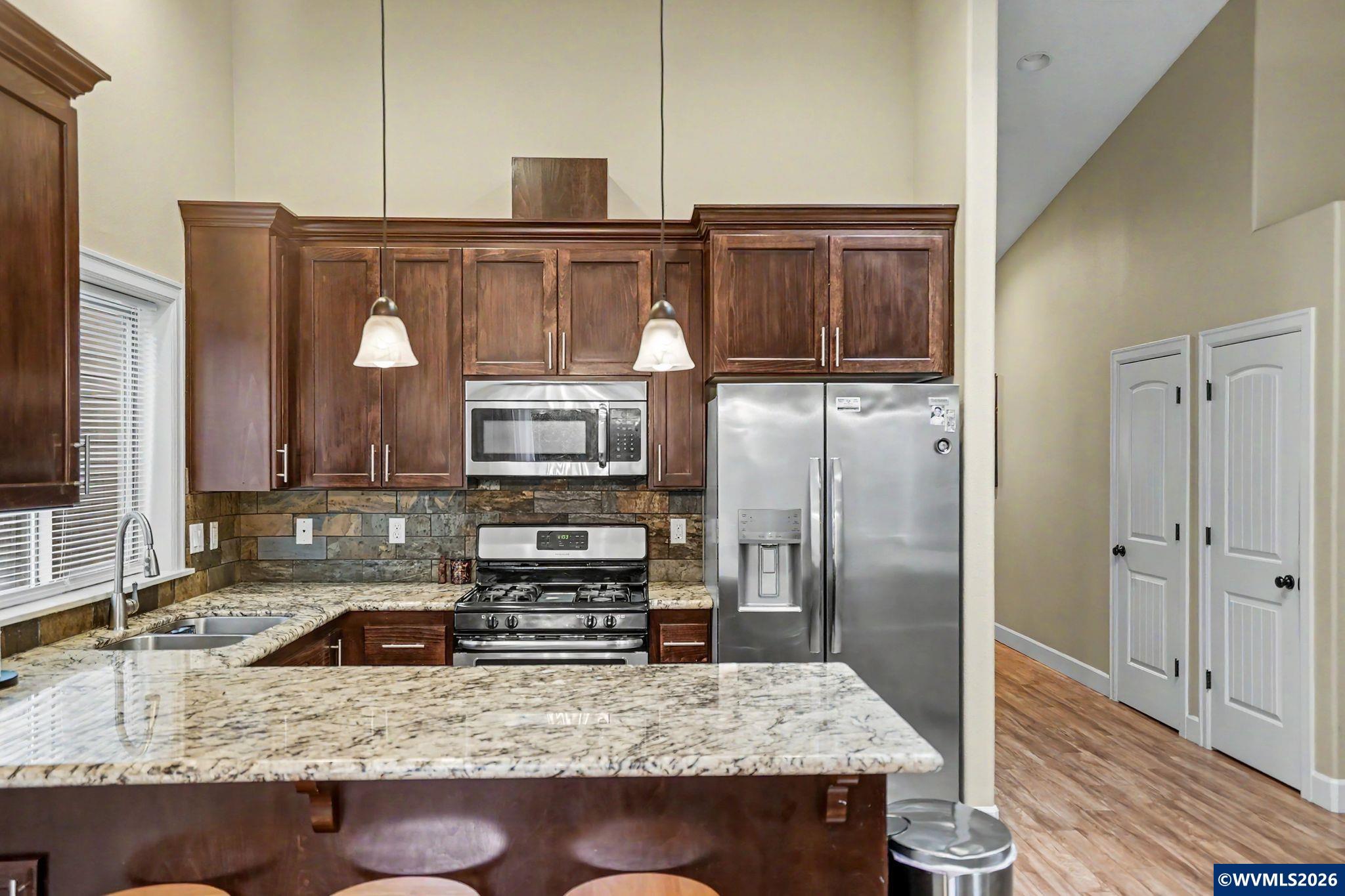 1057 Taurus Loop Northeast Keizer, OR 97303 - Photo 10 of 28