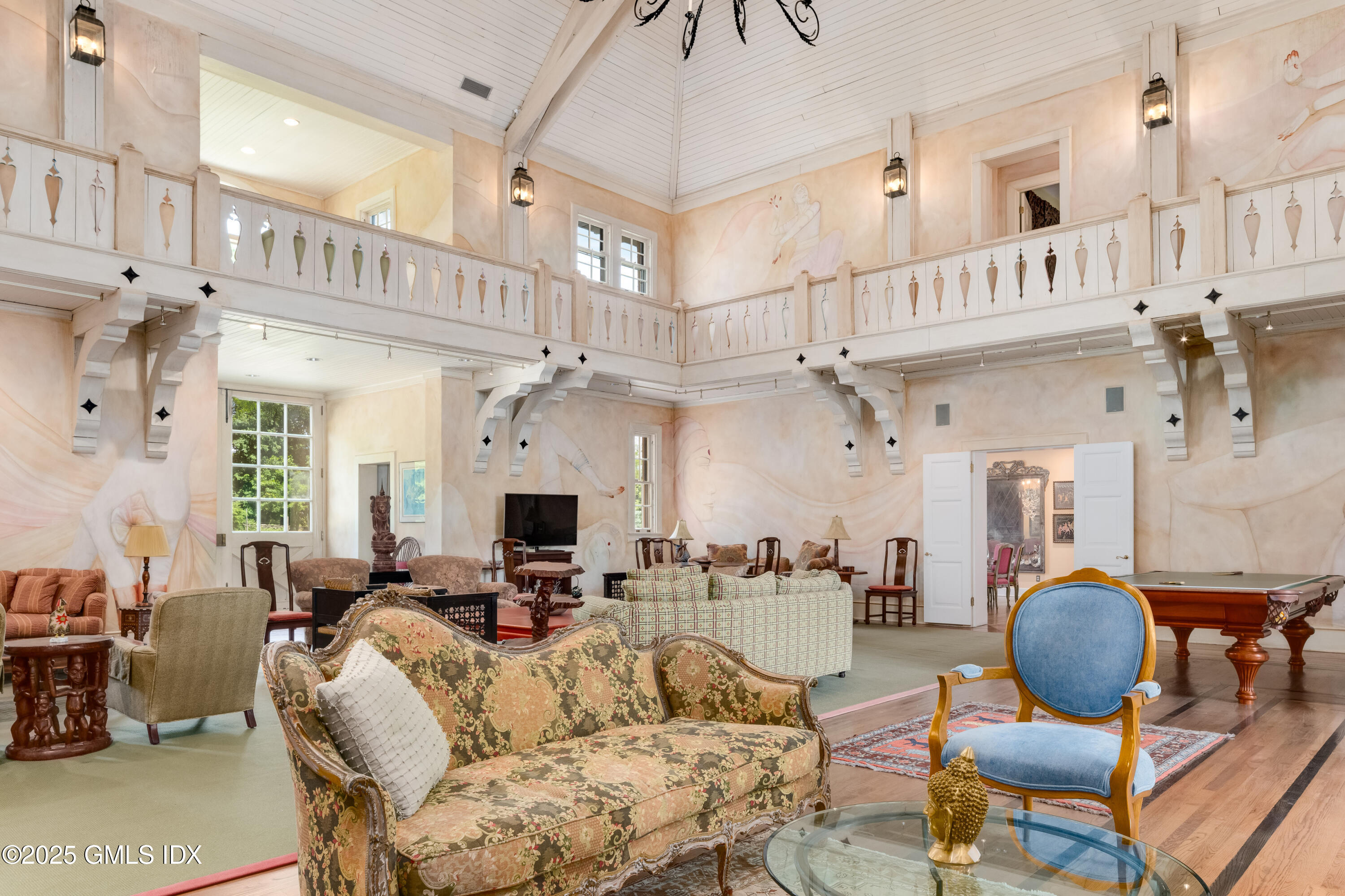 577 Round Hill Road Greenwich, CT 06831 - Photo 9 of 24 GREAT ROOM