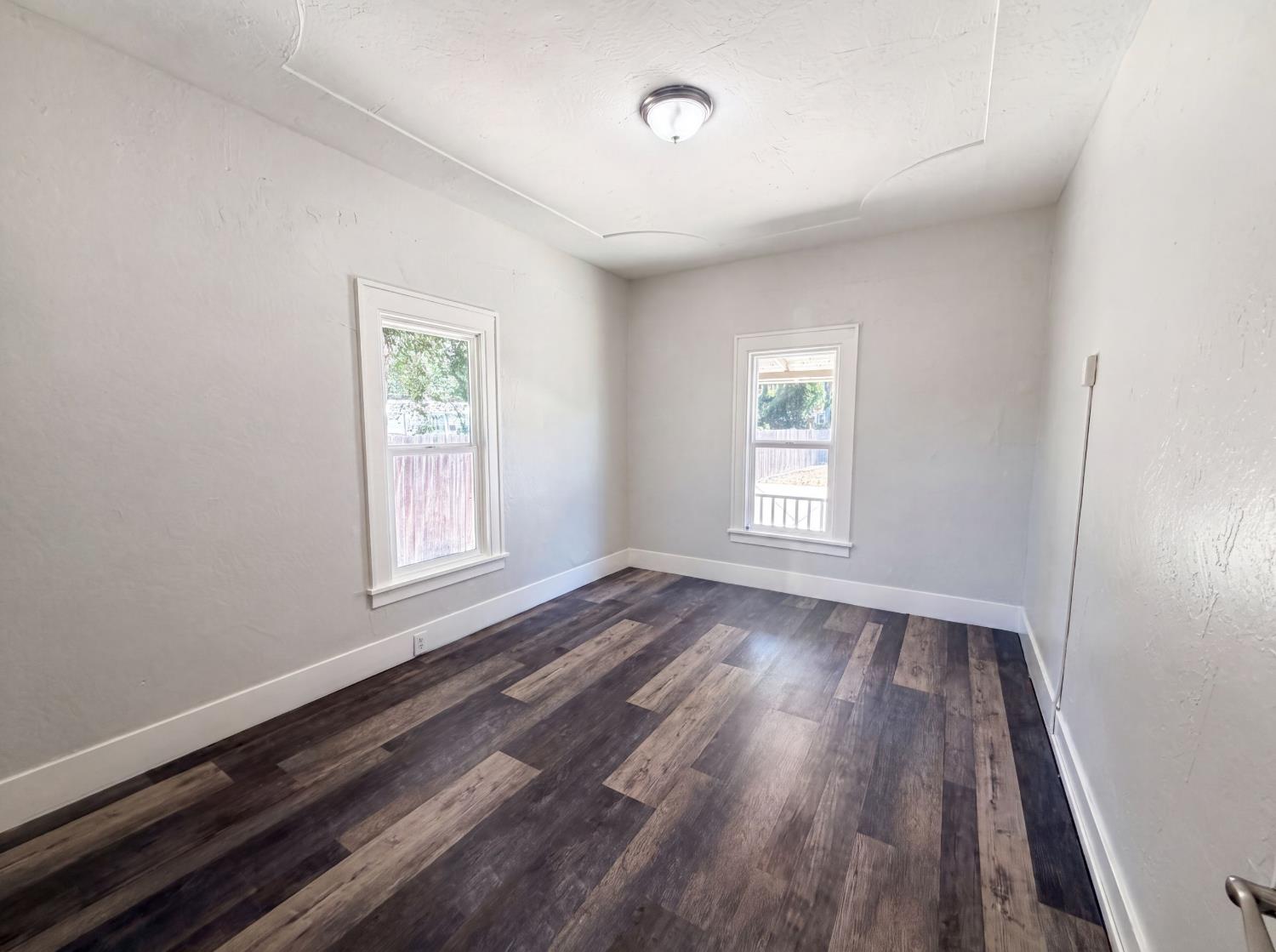 1860 West Willow Street Stockton, CA 95203 - Photo 15 of 27