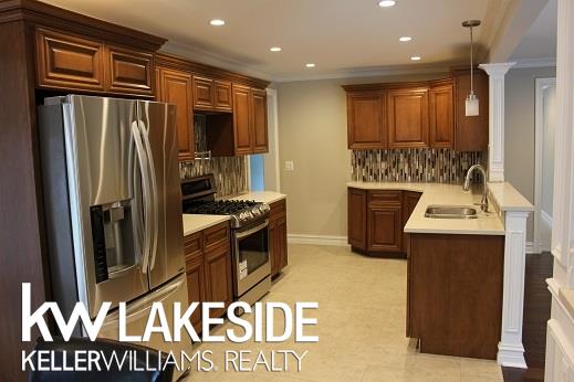 1035 Cadieux Road Grosse Pointe, MI 48230 - Photo 6 of 32 31312189-5.JPG