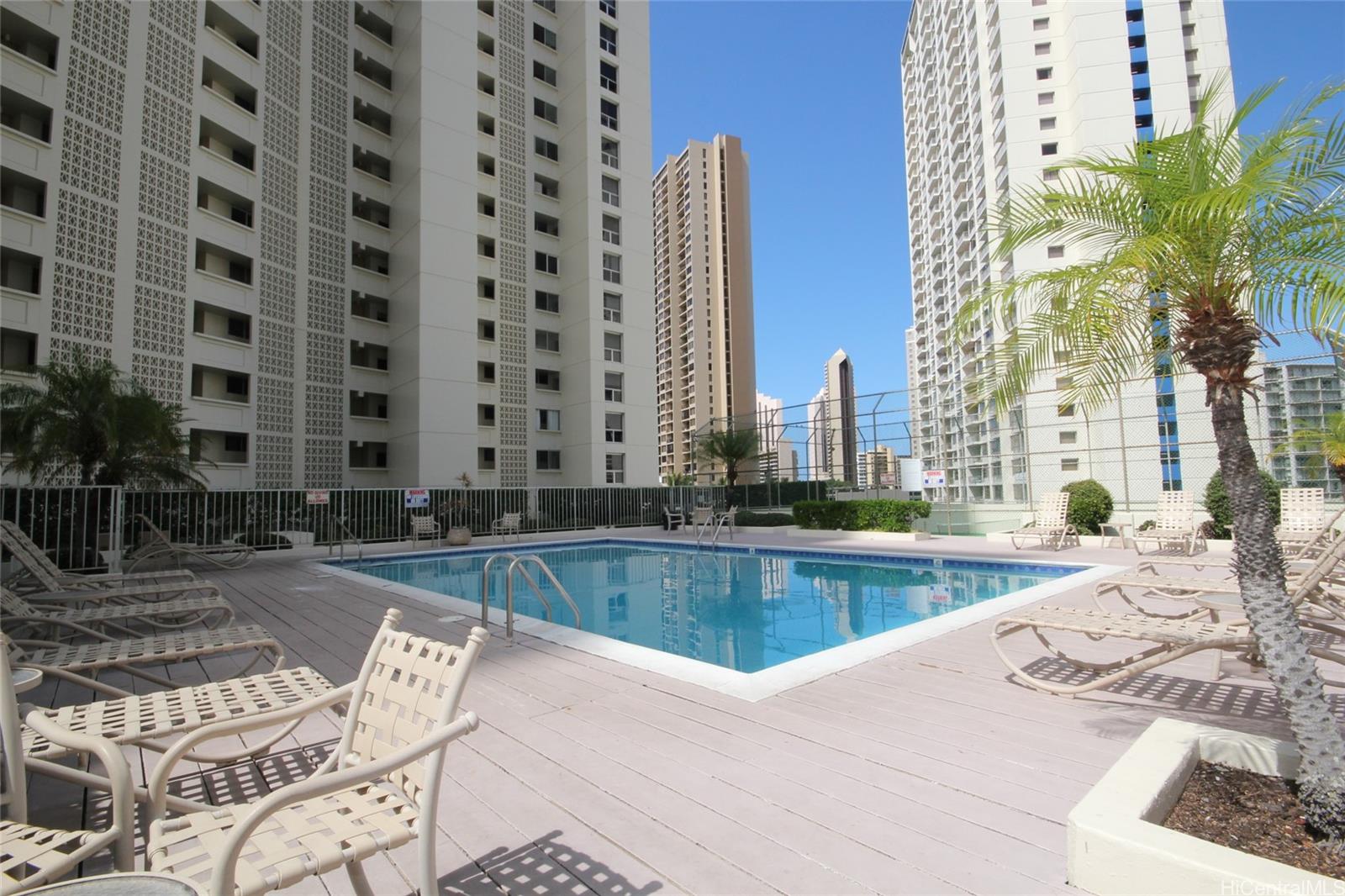 469 Ena Road, Unit 2007 Honolulu, HI 96815 - Photo 14 of 15