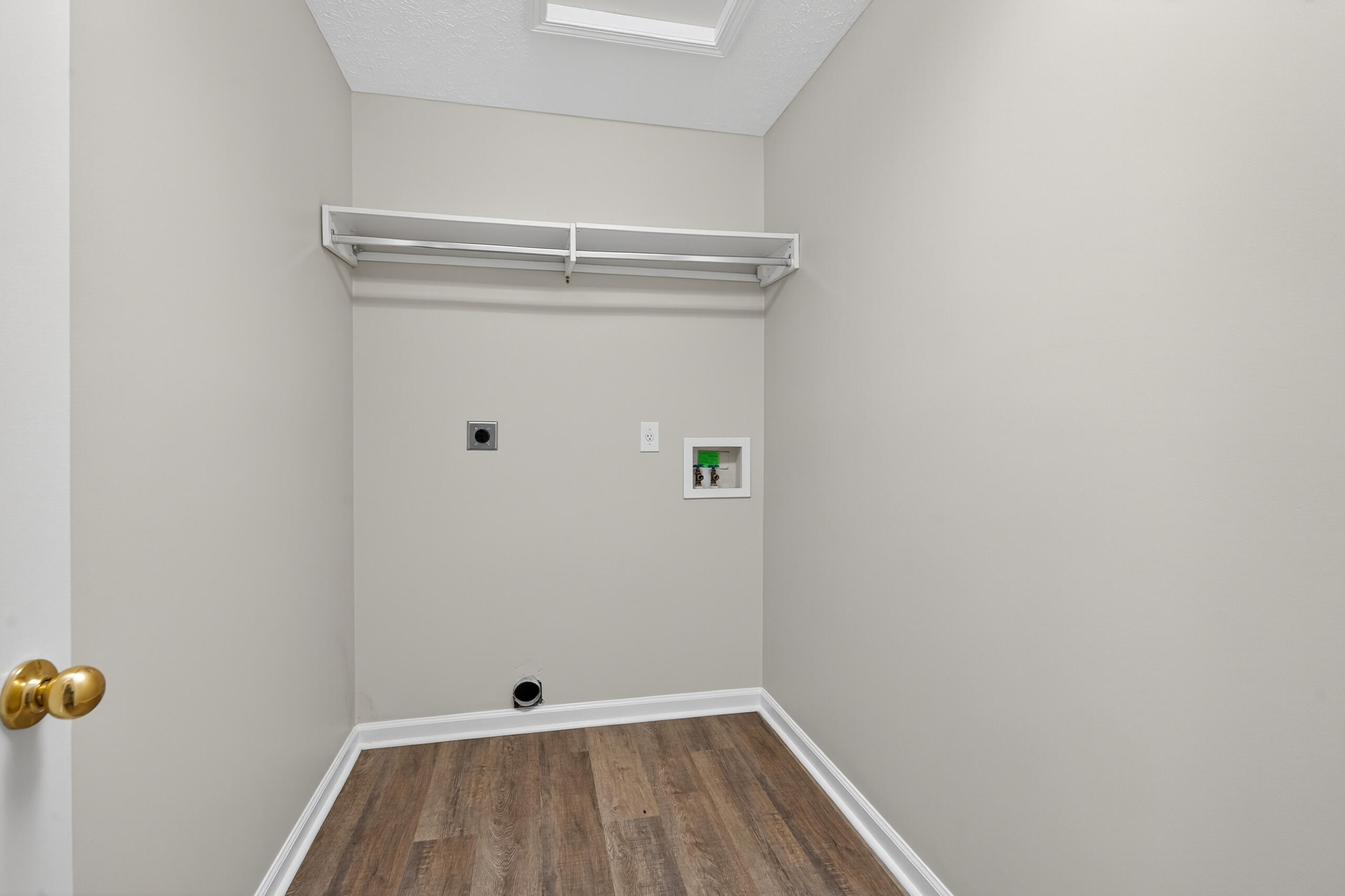 132 Felix Street Georgetown, KY 40324 - Photo 22 of 27 Separate utility room