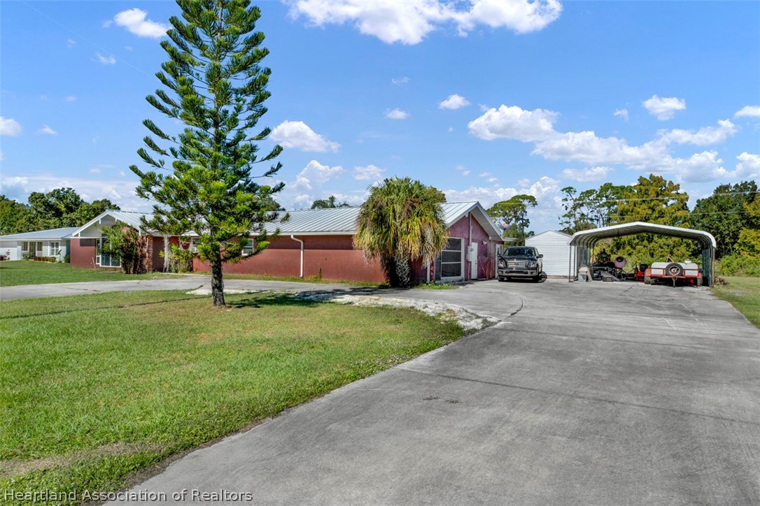 3204 Golfview Road Sebring, FL 33875 - Photo 36 of 36 a view of a park with large trees
