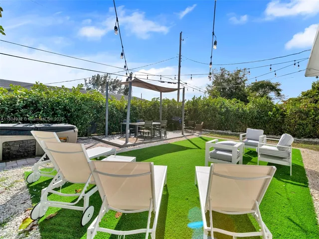 $3,999 | 421 West Pembroke Road, Hallandale Beach, FL 33009