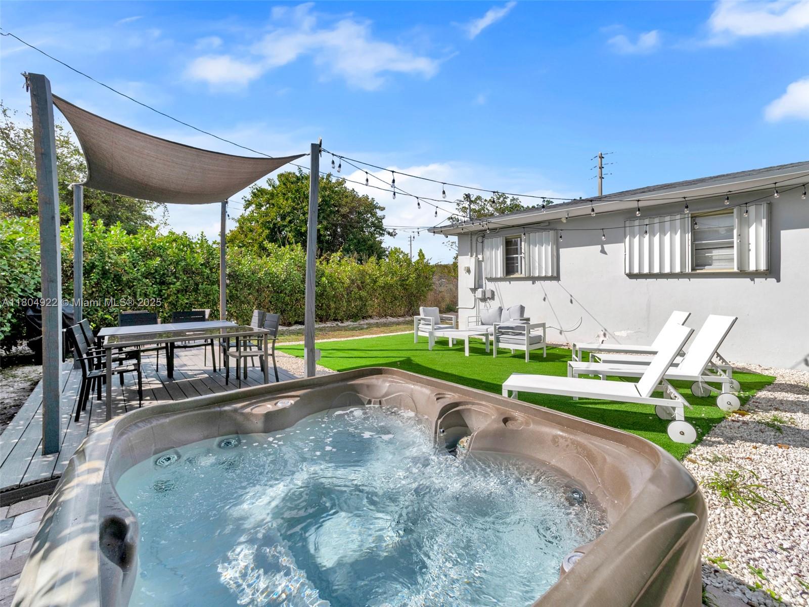 421 West Pembroke Road Hallandale Beach, FL 33009 - Photo 14 of 24