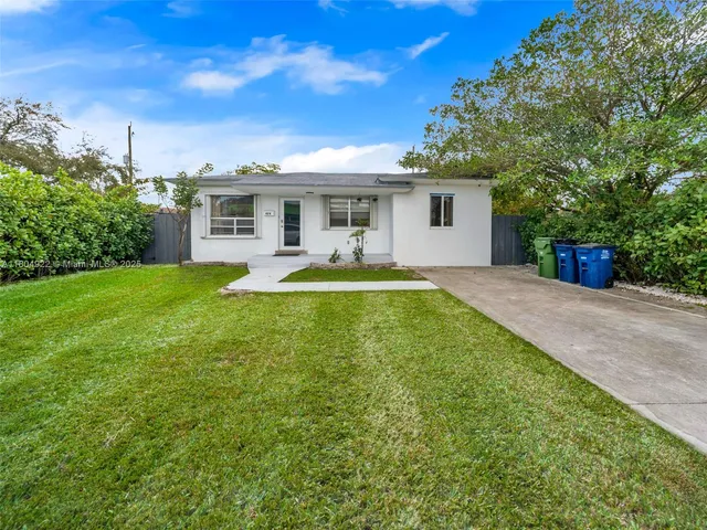 $3,999 | 421 West Pembroke Road, Hallandale Beach, FL 33009