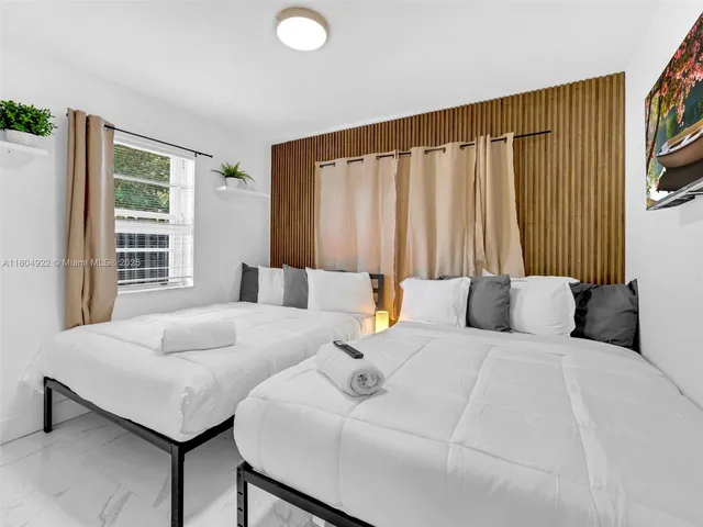 $3,999 | 421 West Pembroke Road, Hallandale Beach, FL 33009