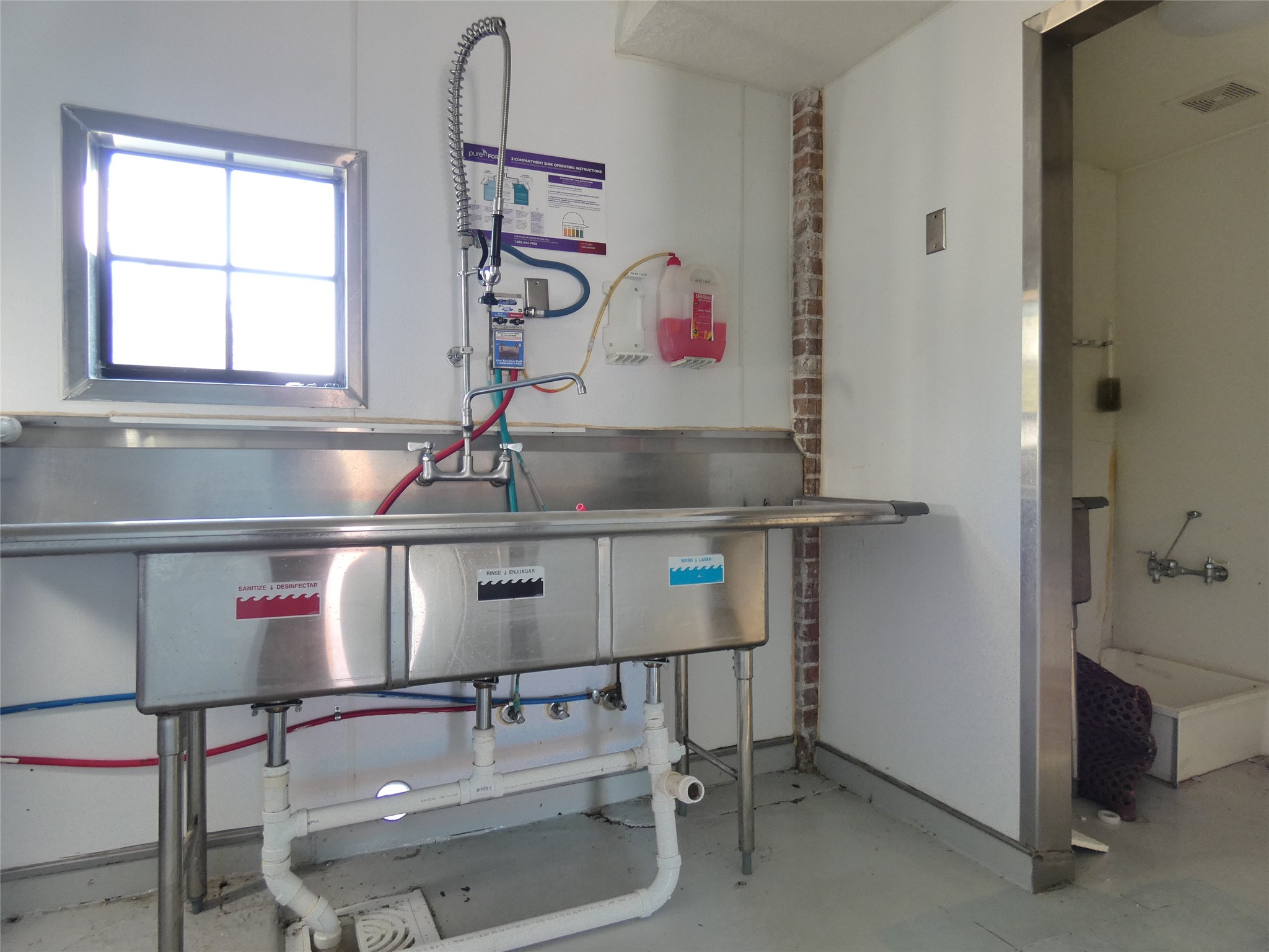 1704 Avenue D Rosenberg, TX 77471 - Photo 16 of 27 a room with gym equipment