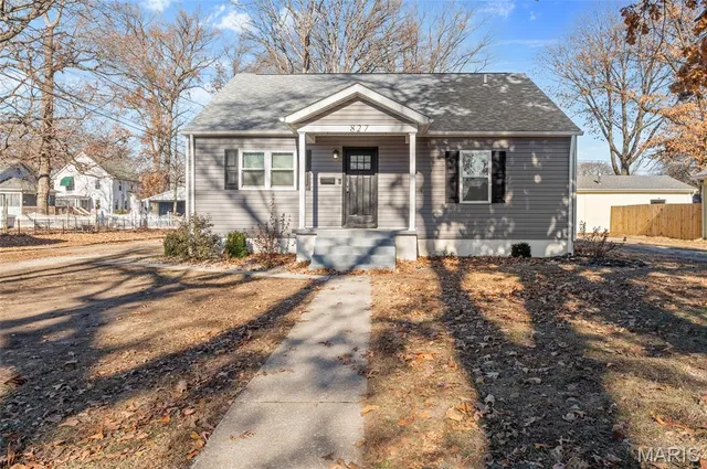 $159,900 | 827 Longfellow Avenue, Wood River, IL 62095