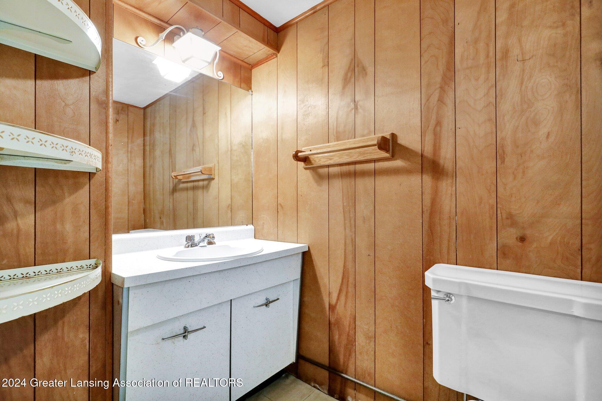 3412 Springbrook Lane Lansing, MI 48917 - Photo 11 of 35 29-web-or-mls-Open Ended Media-29