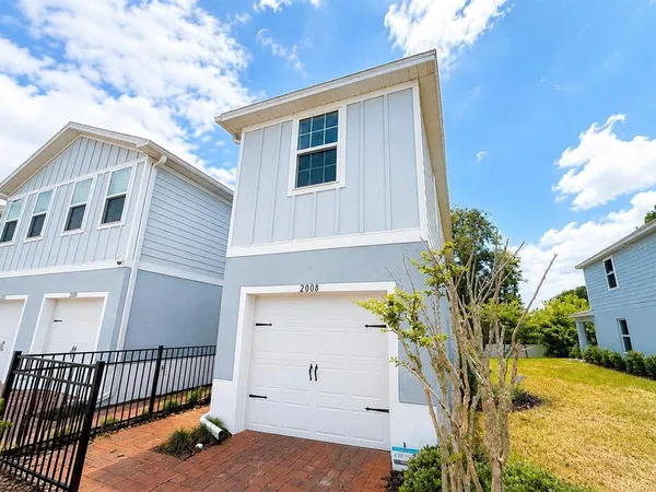 $2,100 | 2008 Edison Pointe Boulevard, South Daytona, FL 32119