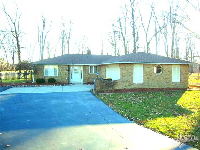 1127 West Ludwig Road Fort Wayne, IN 46825 - Photo 2 of 20