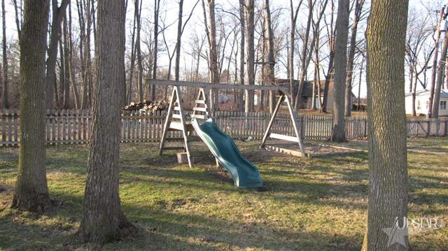 1127 West Ludwig Road Fort Wayne, IN 46825 - Photo 5 of 20