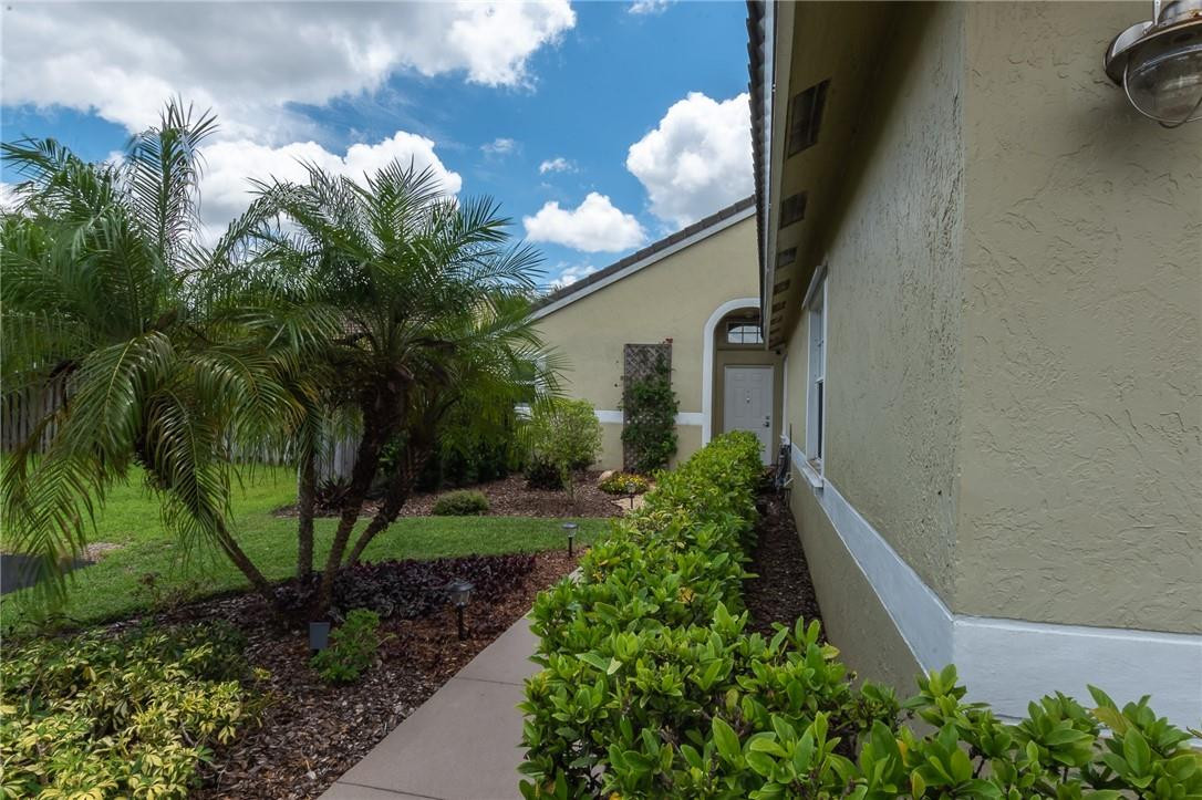 10303 Allegro Drive Boca Raton, FL 33428 - Photo 4 of 37 Photo 4