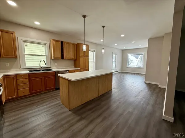 $3,500 | 125 Thomas Street, Utica, NY 13501