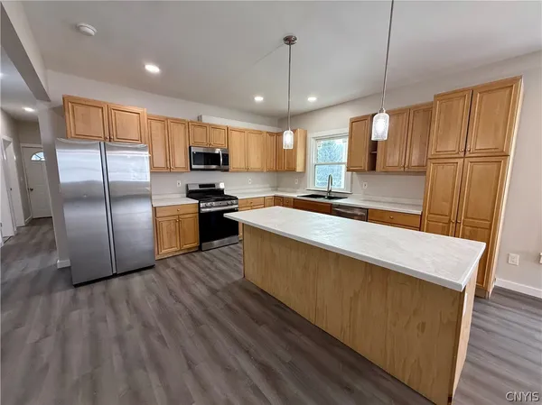 $3,500 | 125 Thomas Street, Utica, NY 13501