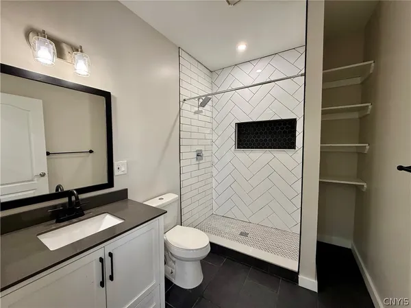 $3,500 | 125 Thomas Street, Utica, NY 13501