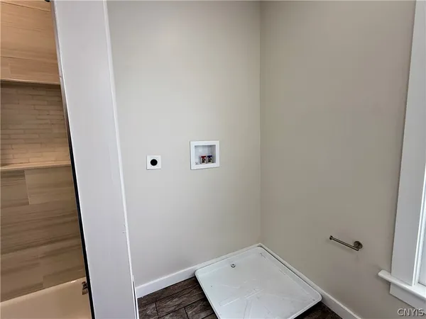 $3,500 | 125 Thomas Street, Utica, NY 13501