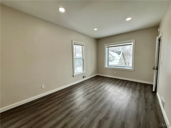 $3,500 | 125 Thomas Street, Utica, NY 13501