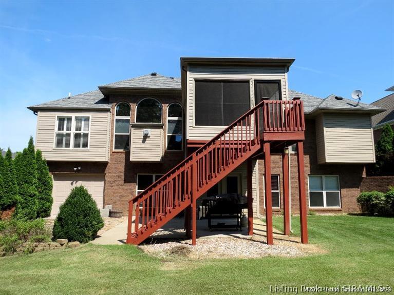 4073 Viewcrest Loop Floyds Knobs, IN 47119 - Photo 3 of 35 Gallery Image 3