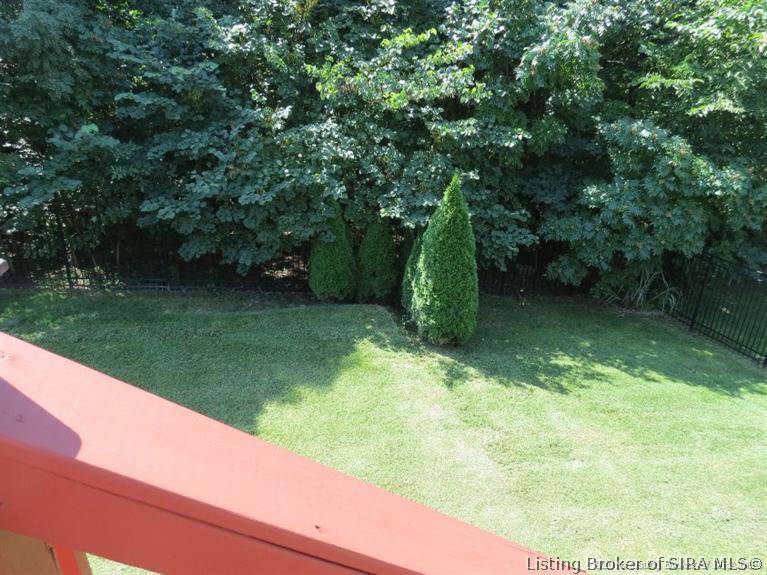 4073 Viewcrest Loop Floyds Knobs, IN 47119 - Photo 4 of 35 Gallery Image 4