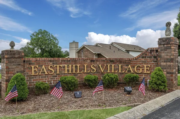 $189,900 | 220 Village Circle West, Unit 220, Dickson, TN 37055