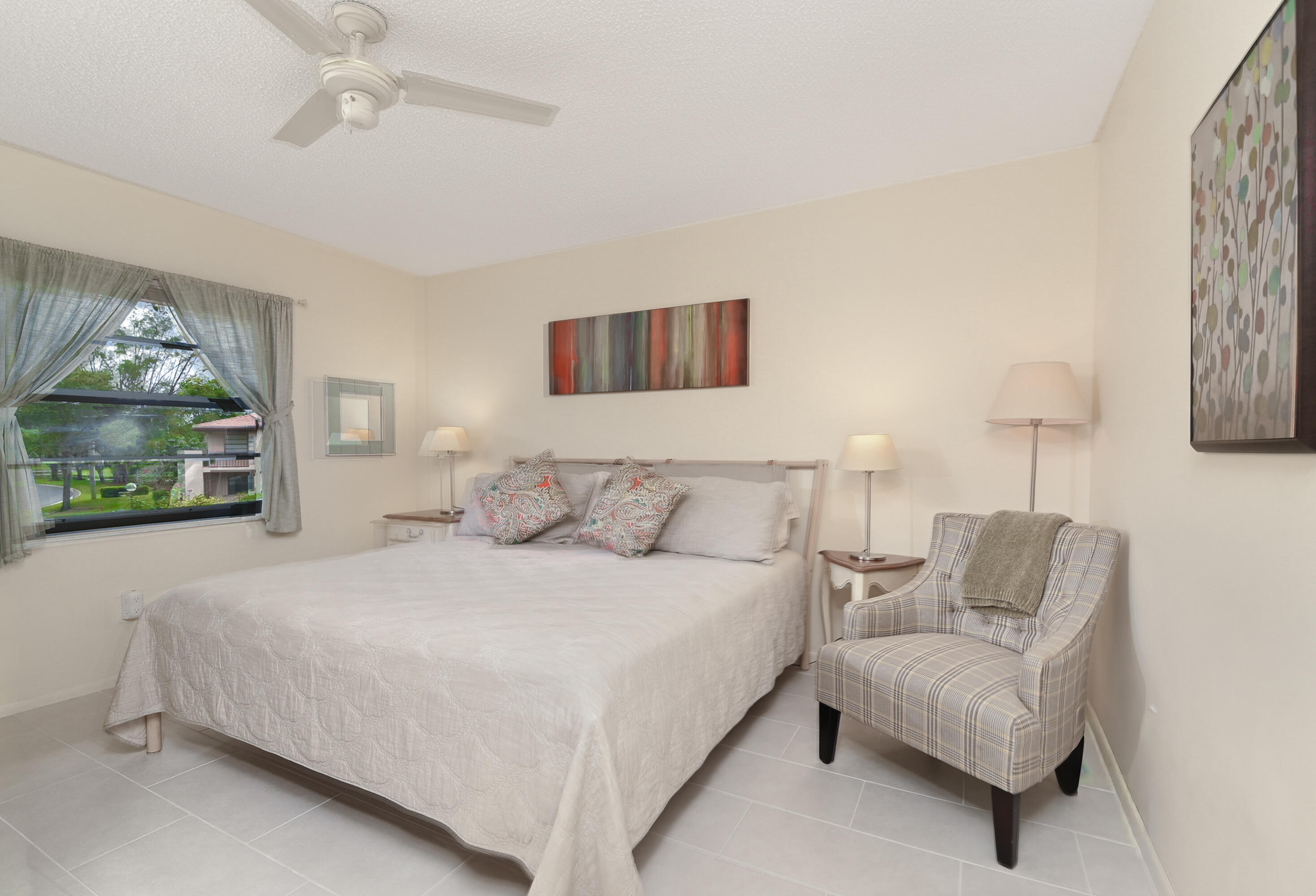 9259 Vista Del Lago, Unit 18J Boca Raton, FL 33428 - Photo 21 of 37 Guest Bedroom