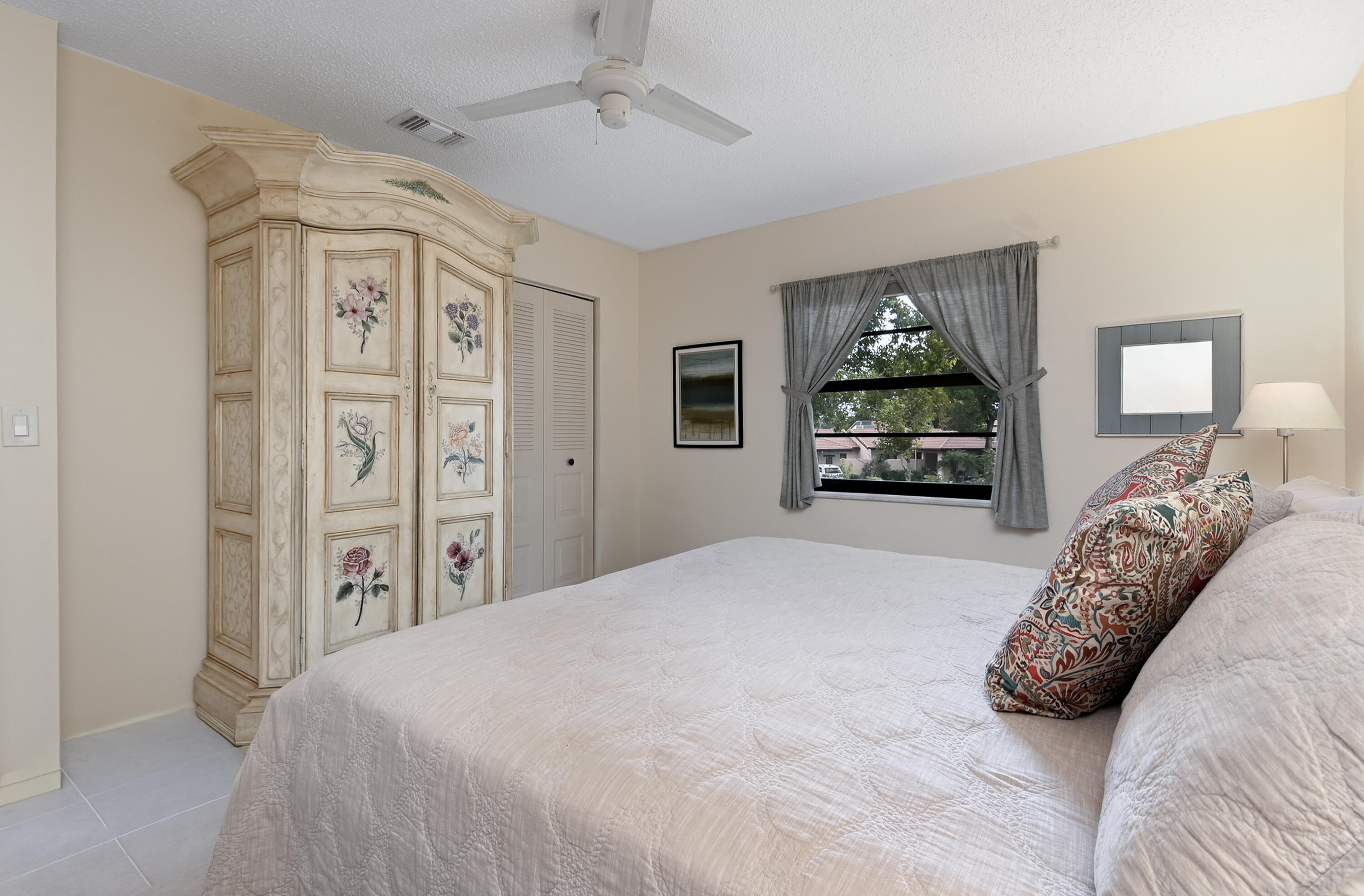 9259 Vista Del Lago, Unit 18J Boca Raton, FL 33428 - Photo 22 of 37 Quite inviting