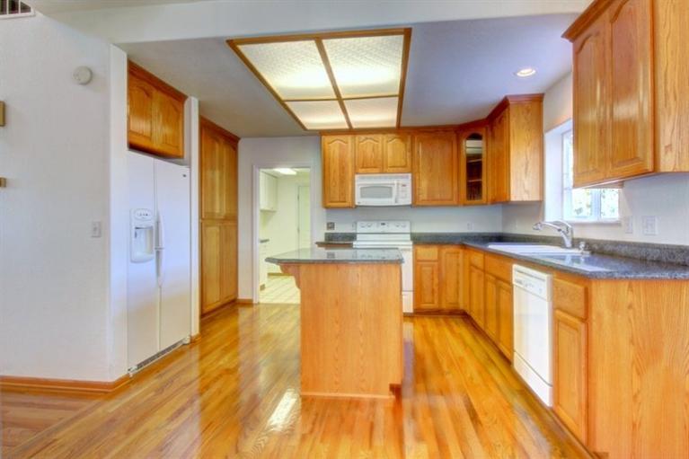 2710 Dodge Road Eagle Point, OR 97524 - Photo 11 of 26 Additional Photo