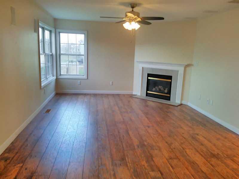 5614 Wakefield Road Greenwood, IN 46142 - Photo 7 of 16 Gallery Image 7