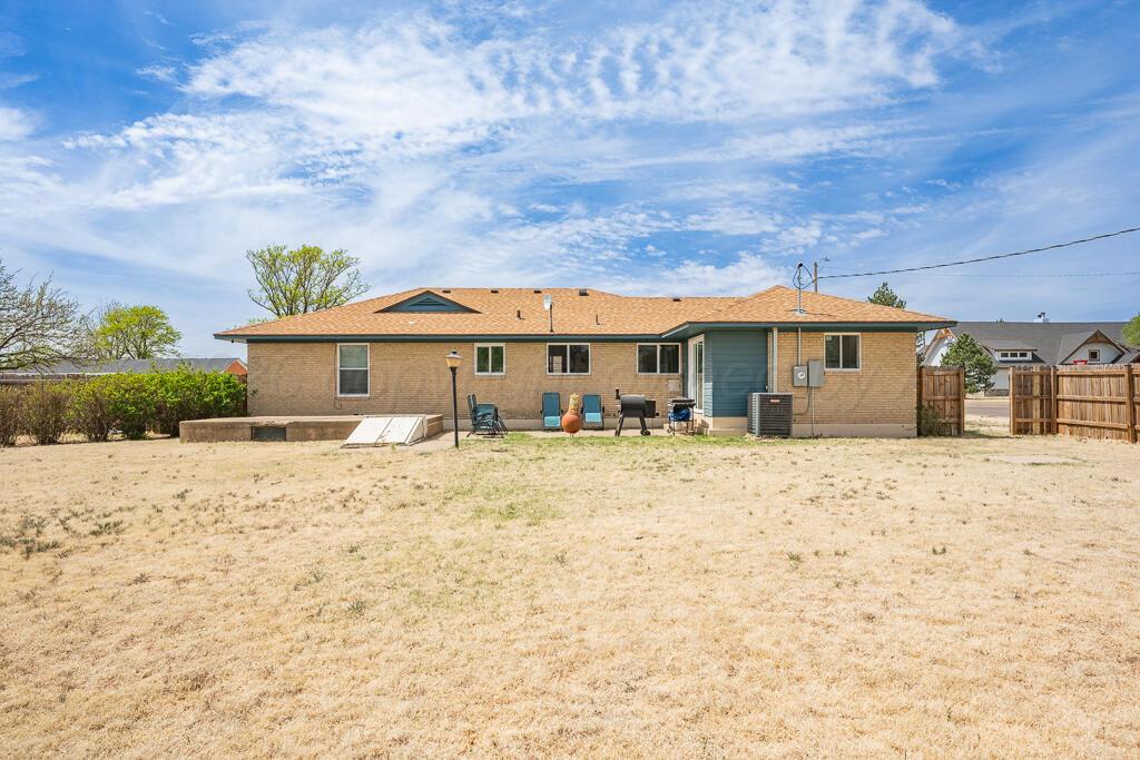810 Charles Avenue Panhandle, TX 79068 - Photo 24 of 29 backyard 1