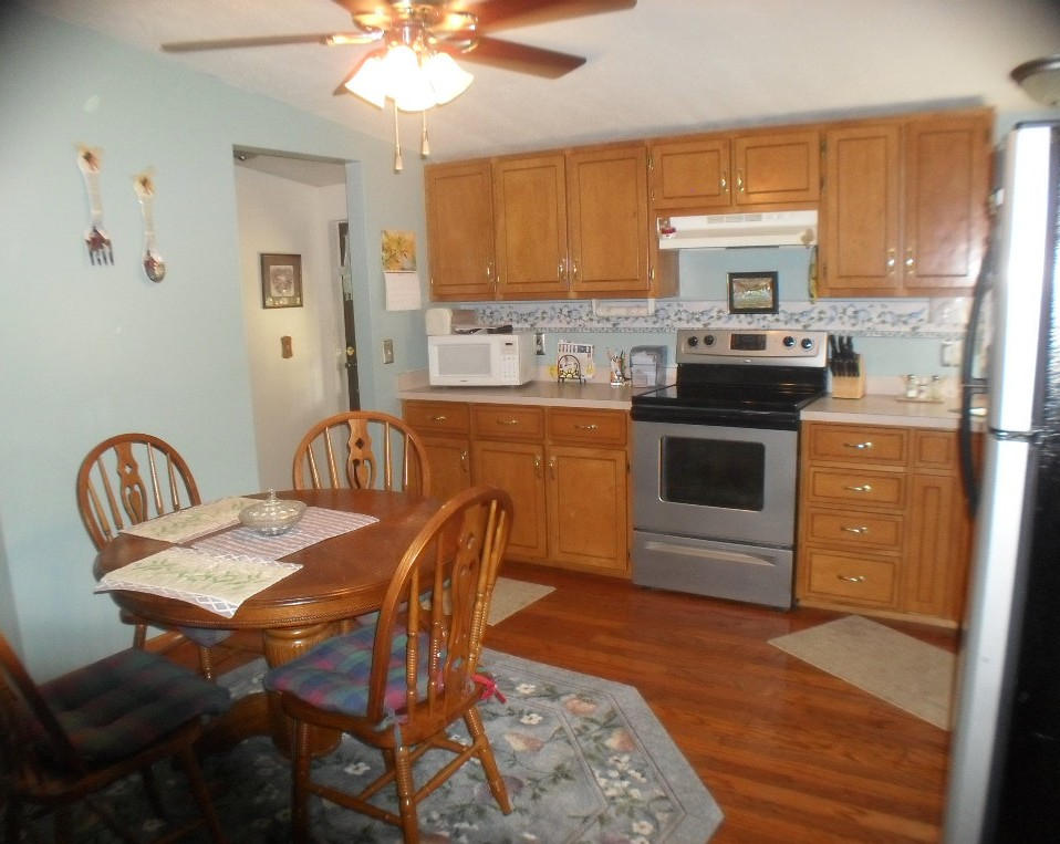 929 Macedonia Road Spring City, TN 37381 - Photo 8 of 28 kitchen2