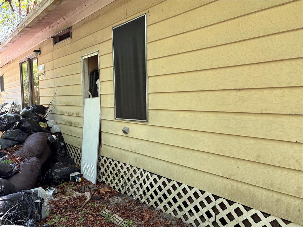 12506 Walton Avenue New Port Richey, FL 34654 - Photo 10 of 24