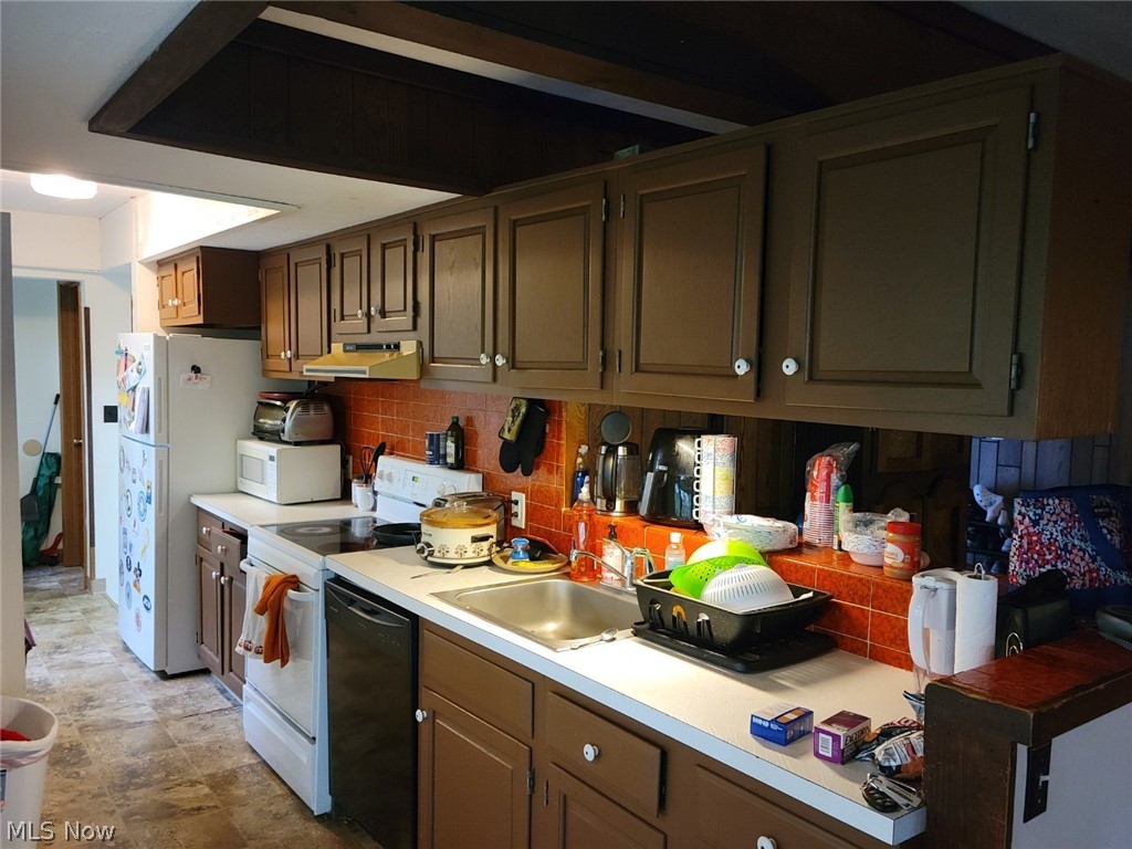 2545 Meloy Road Kent, OH 44240 - Photo 18 of 30 2545A Galley kitchen plus other eating area