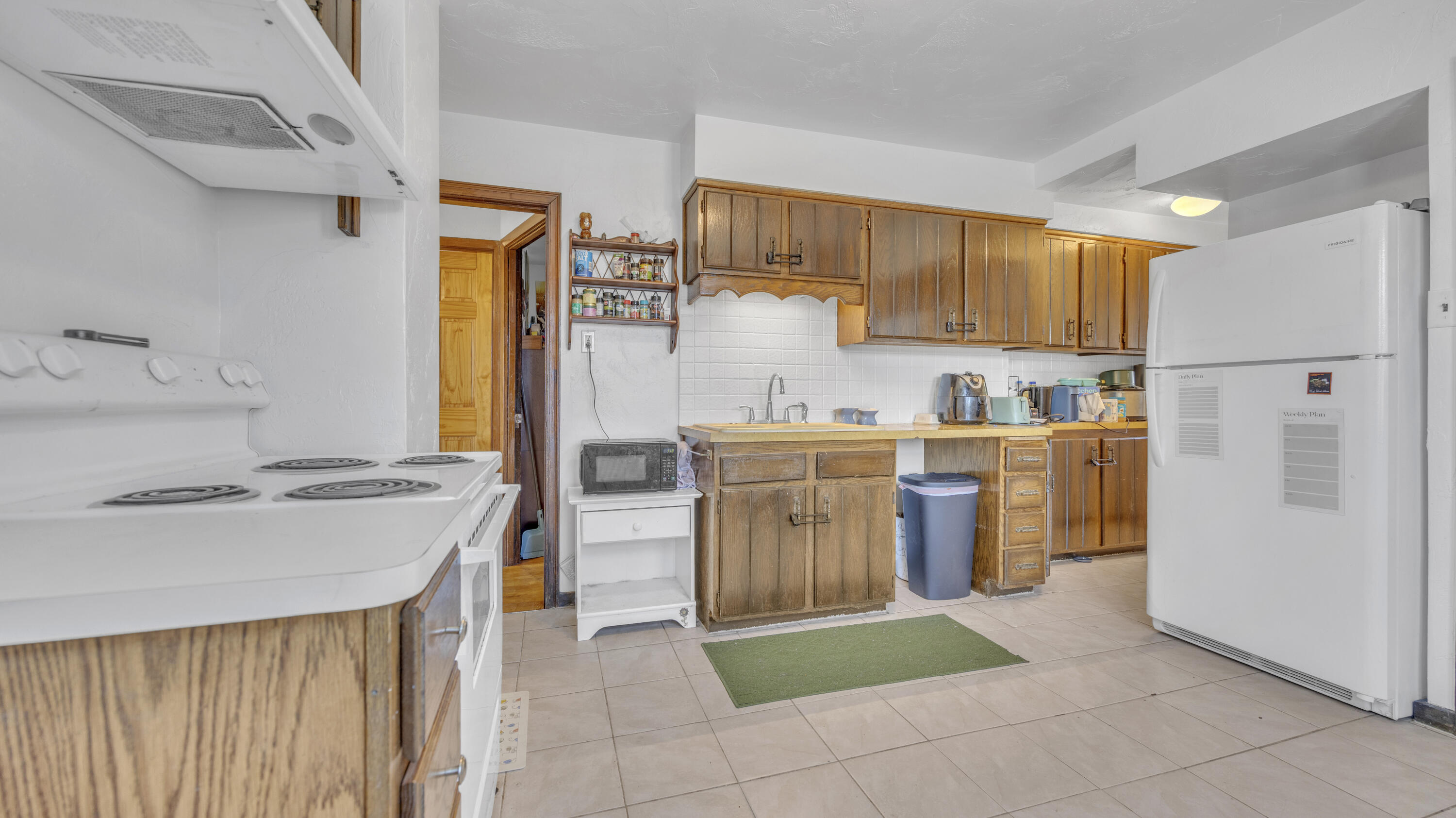2316 Main Avenue Sheboygan, WI 53083 - Photo 8 of 20 Kitchen 1