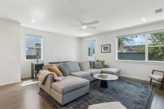 $899,999 | 5424 Anita Street, Dallas, TX 75206