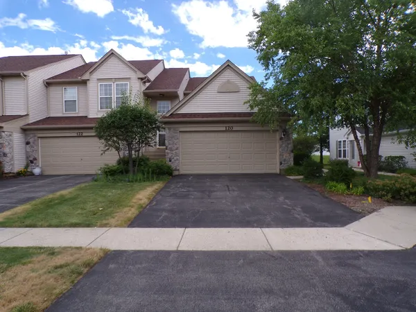 $2,125 | 120 West Buckingham Drive, Unit 120, Round Lake, IL 60073