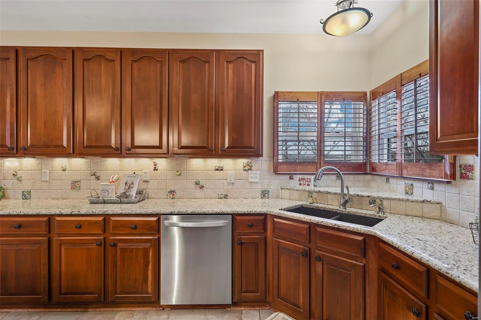 749 Castle Ridge Drive Ballwin, MO 63021 - Photo 25 of 78