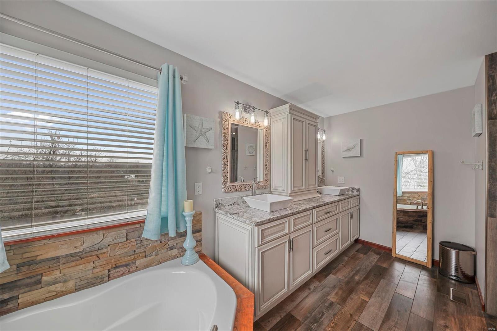 749 Castle Ridge Drive Ballwin, MO 63021 - Photo 48 of 78