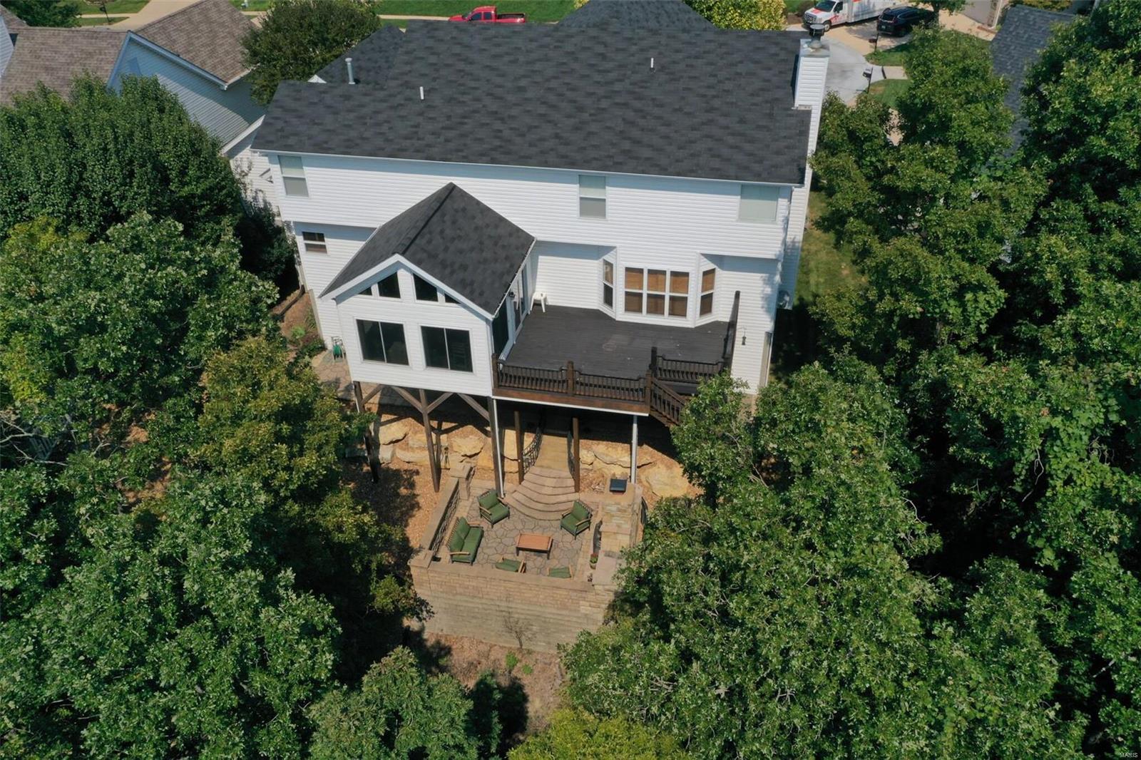 749 Castle Ridge Drive Ballwin, MO 63021 - Photo 8 of 78